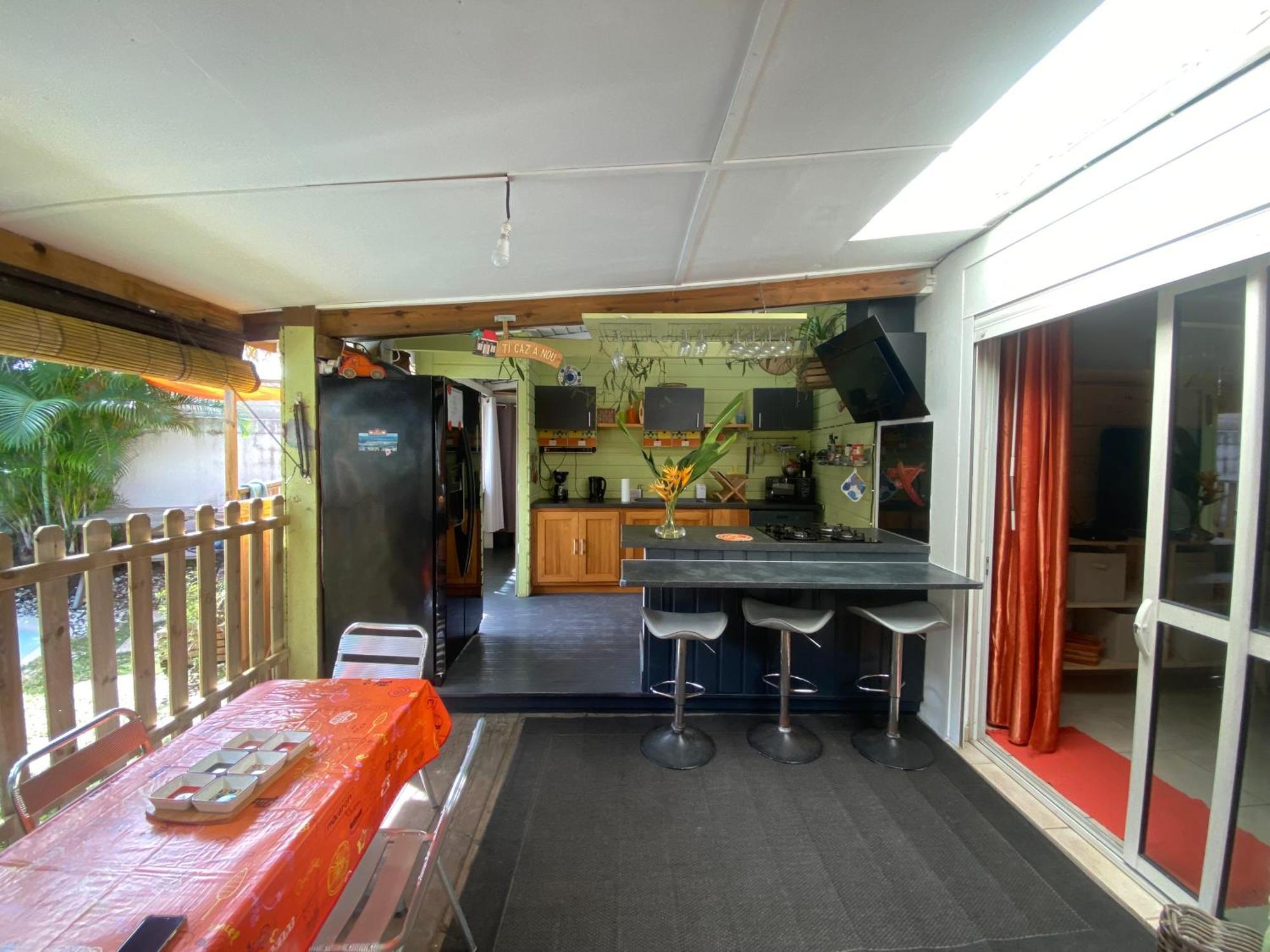 Le Nid D'Amour Avec Sa Piscine Et Jacuzzi Chauffes Saint-Joseph Exterior photo